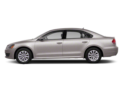 2012 Volkswagen Passat SE w/Sunroof & Nav