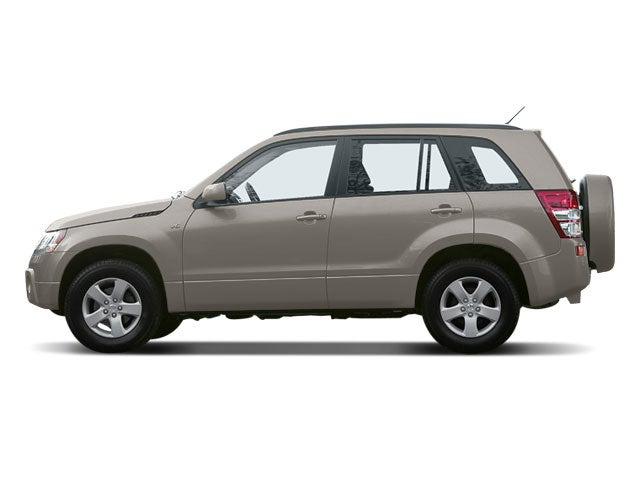 2008 Suzuki Grand Vitara w/Spare & Cargo Covers