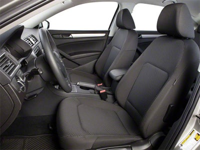 2012 Volkswagen Passat SE w/Sunroof & Nav