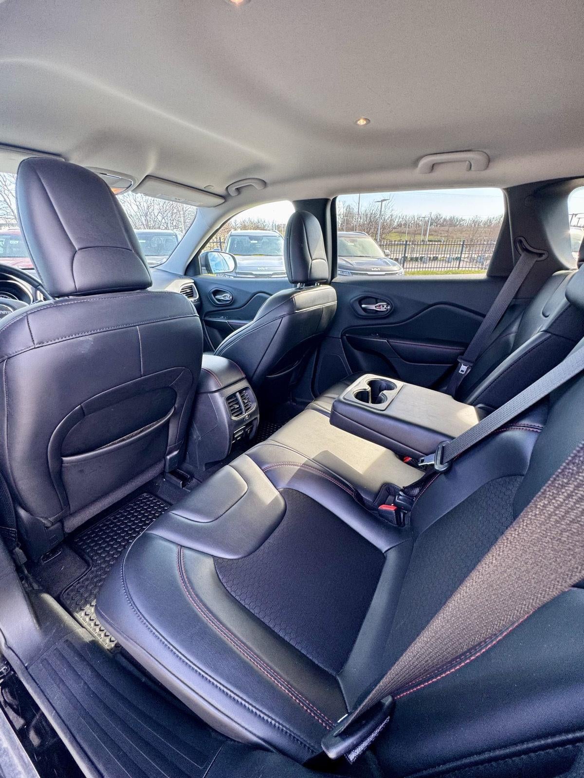 2020 Jeep Cherokee Trailhawk