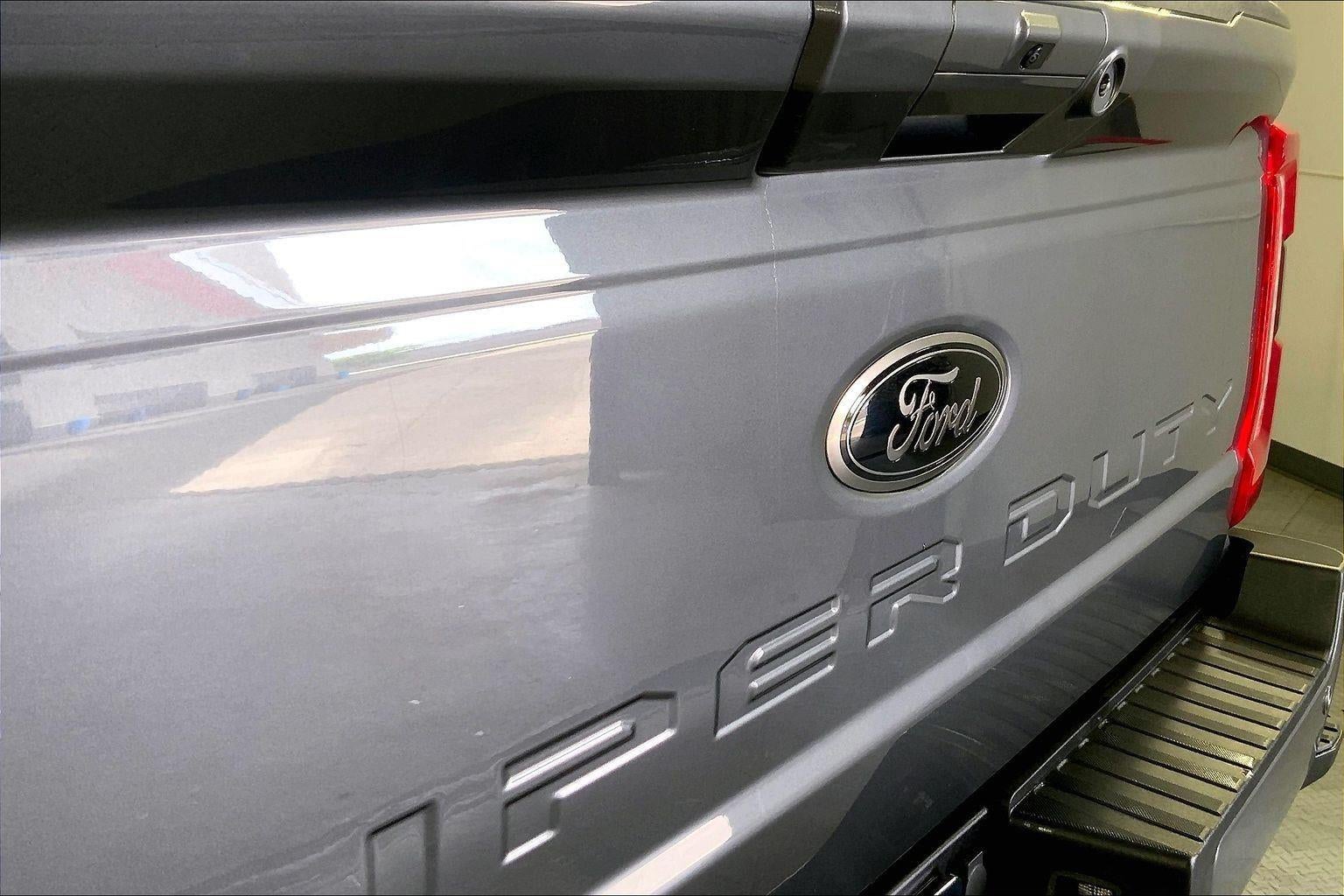 2024 Ford Super Duty F-350 SRW LARIAT