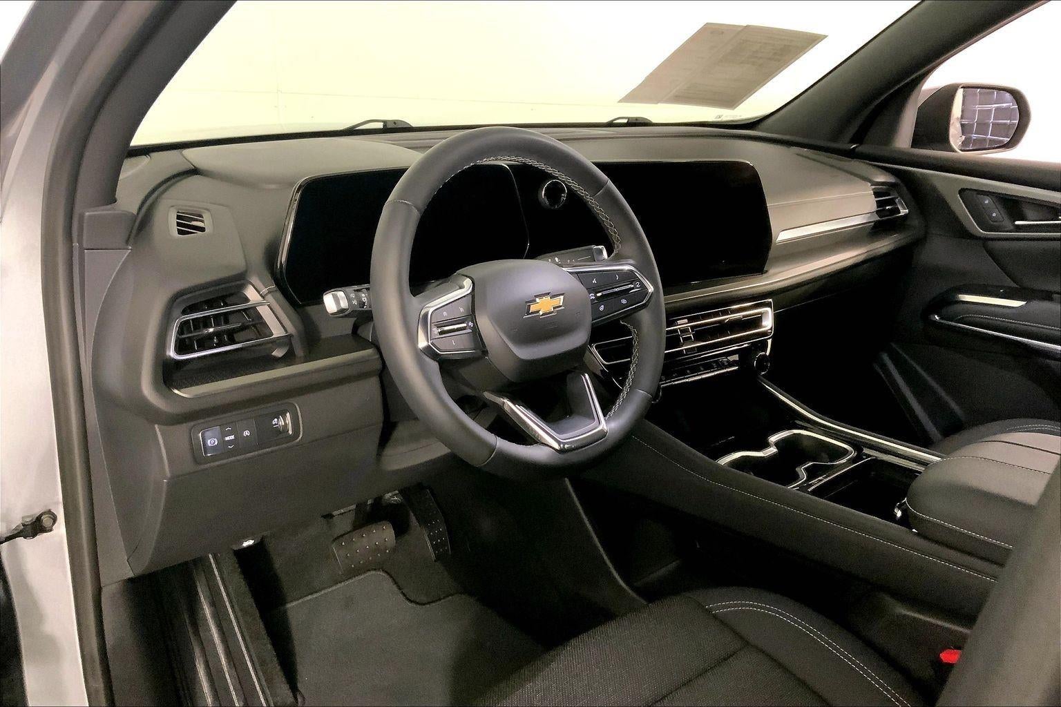 2024 Chevrolet Traverse FWD LT