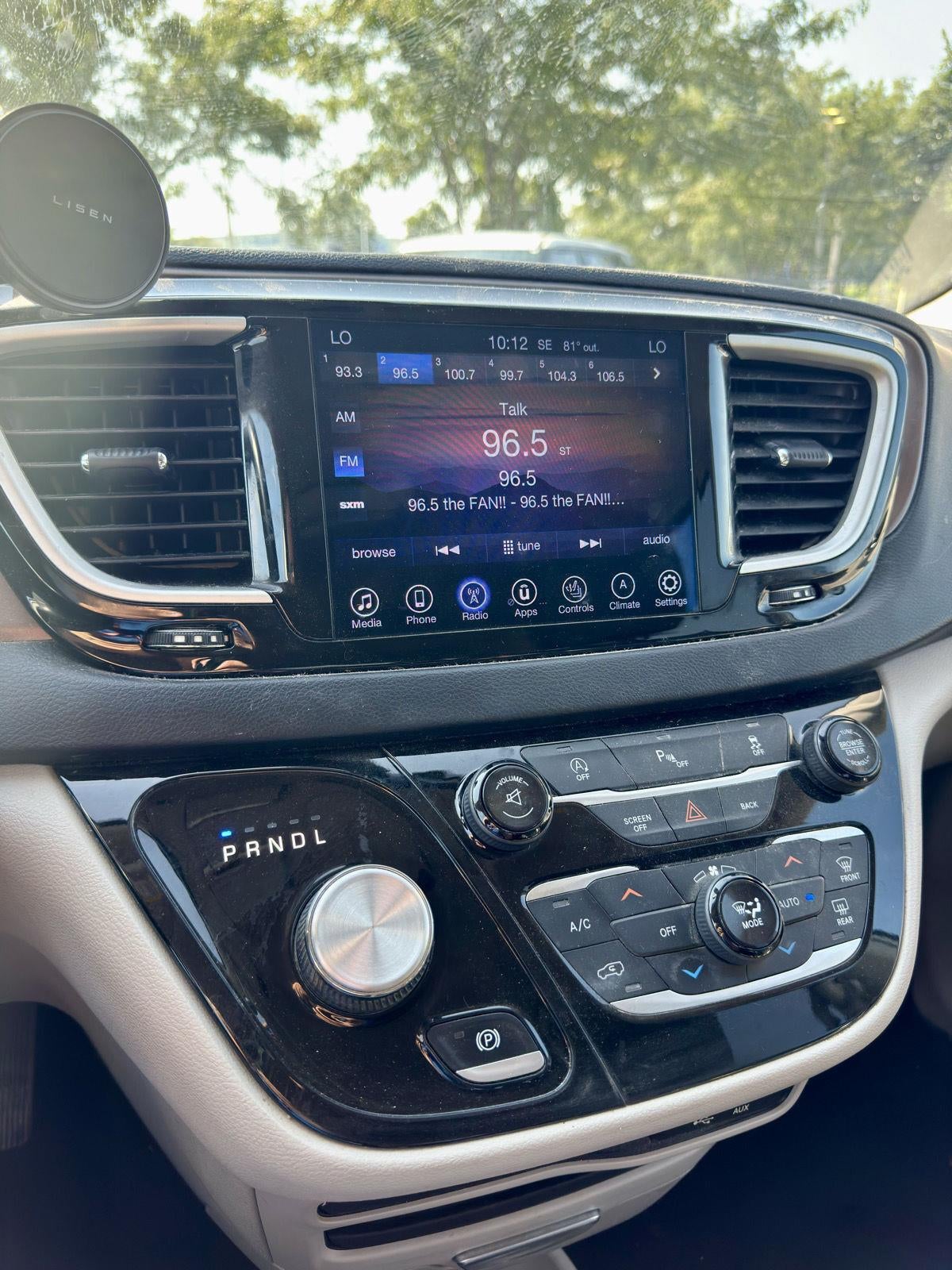 2017 Chrysler Pacifica Touring-L