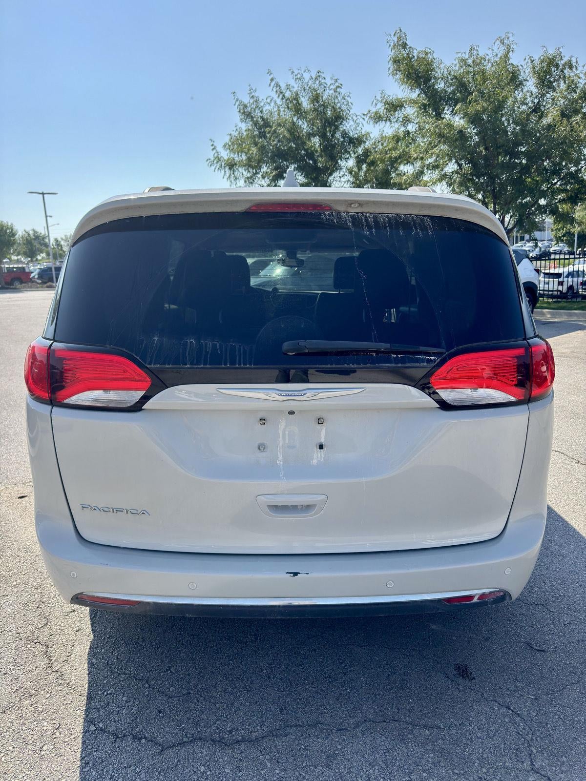 2017 Chrysler Pacifica Touring-L