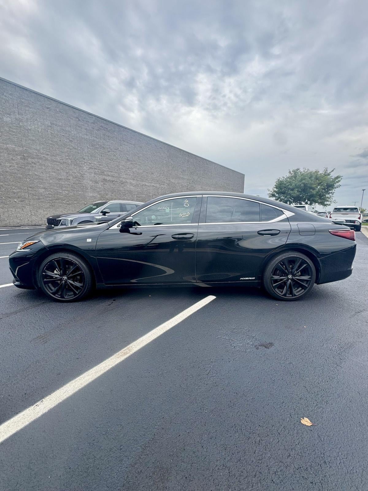 2022 Lexus ES ES 300h F SPORT