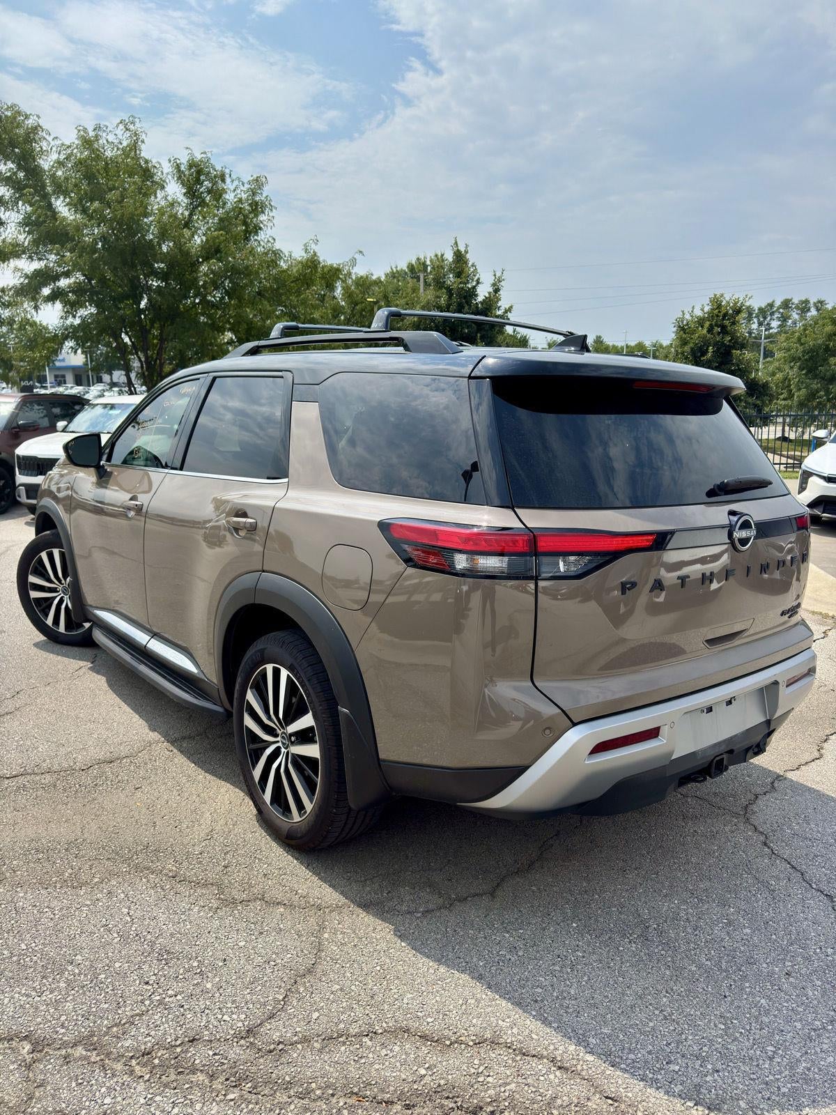 2024 Nissan Pathfinder Platinum