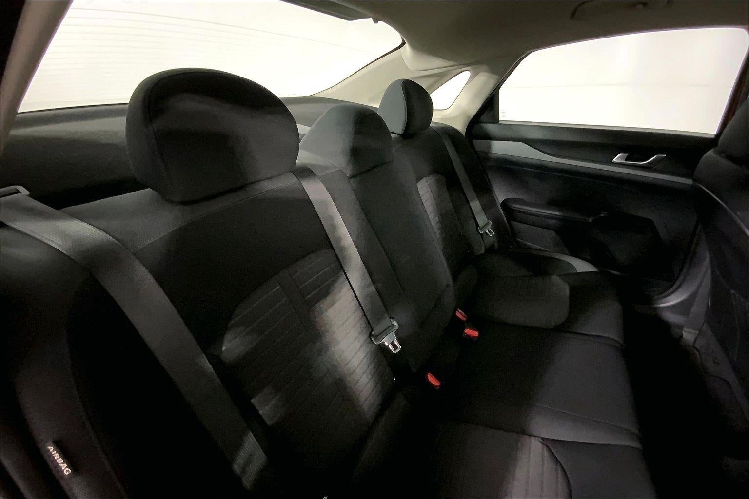 2025 Kia K5 LXS