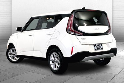 2024 Kia Soul LX