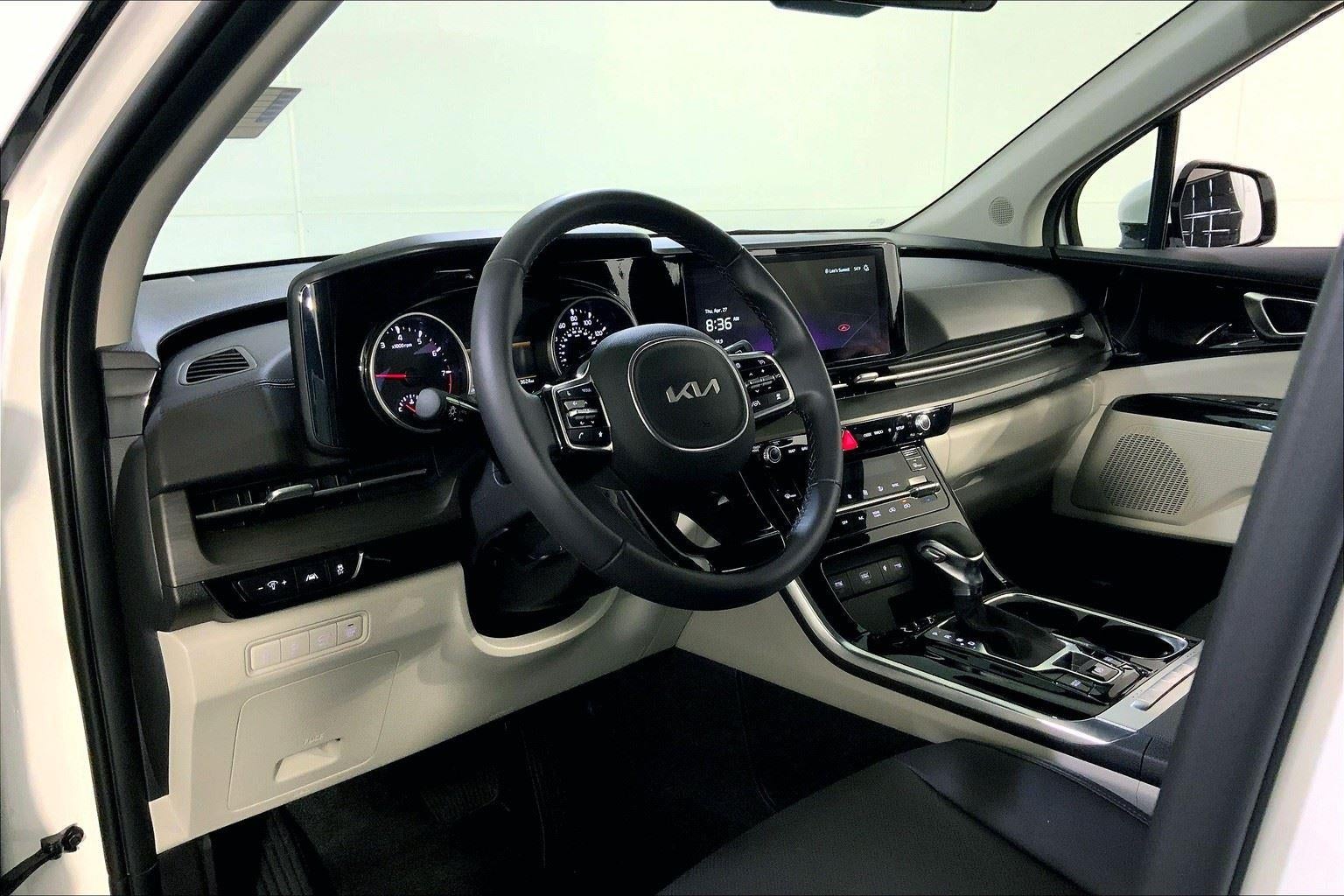 2023 Kia Carnival EX