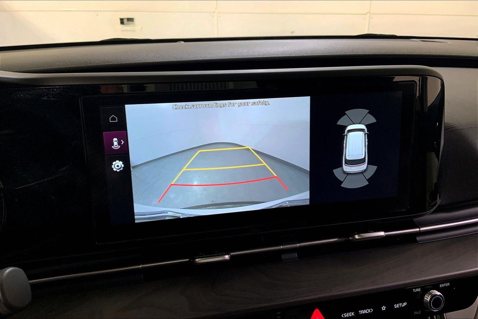 2023 Kia Carnival EX