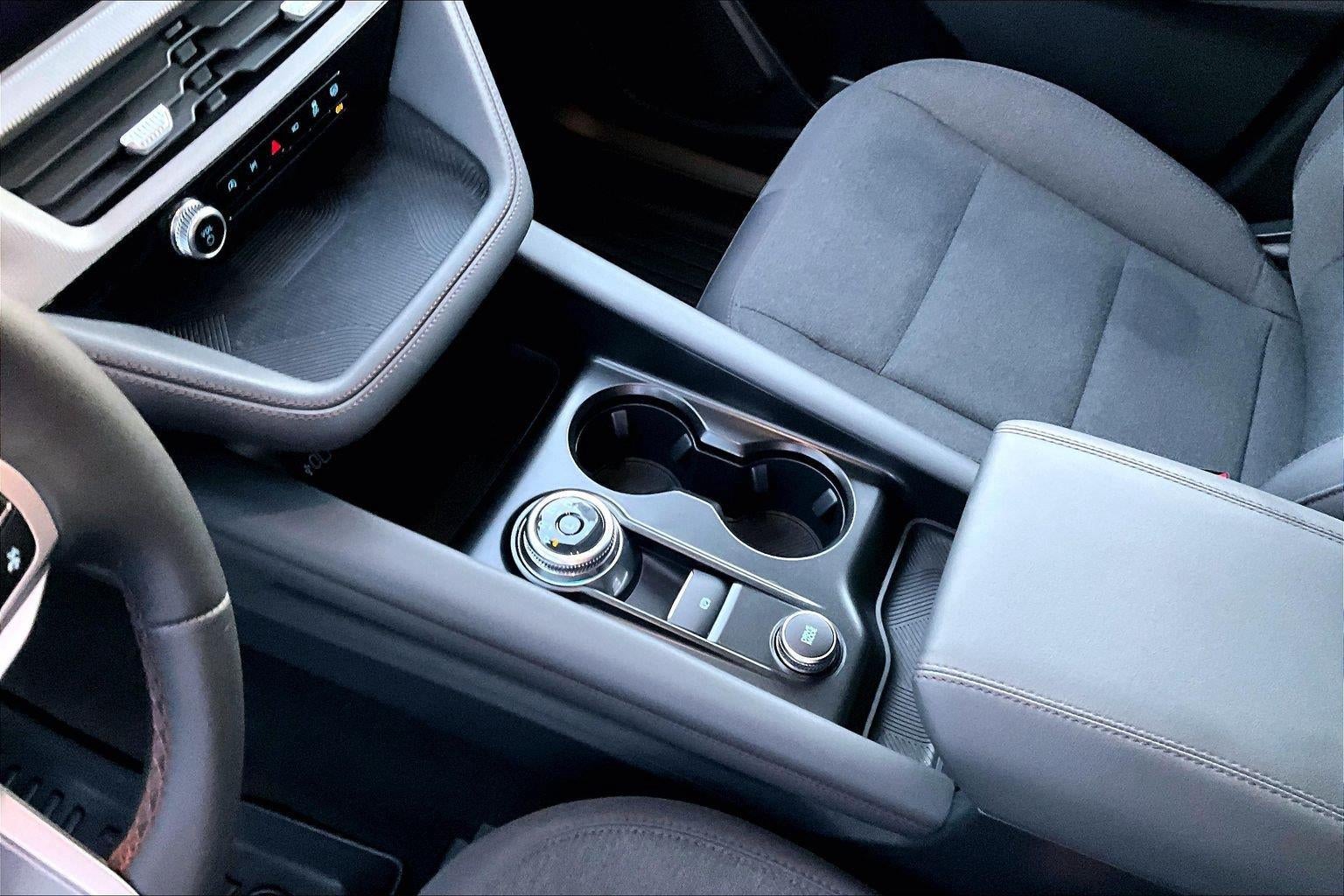 2026 Ford Explorer Active w/100A Pkg