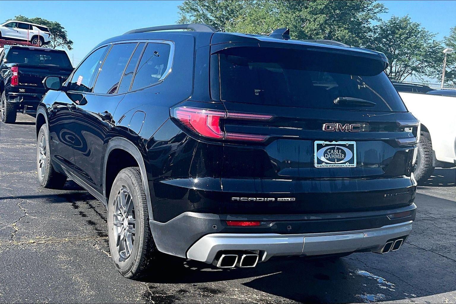 2025 GMC Acadia Elevation