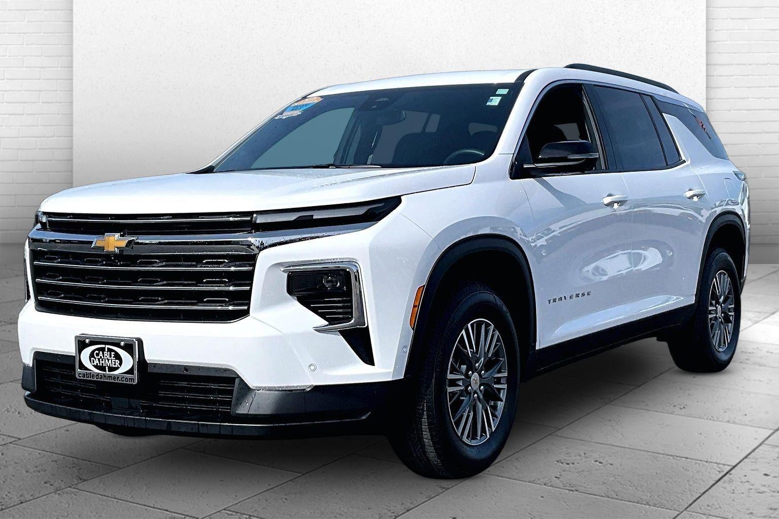 2024 Chevrolet Traverse LT