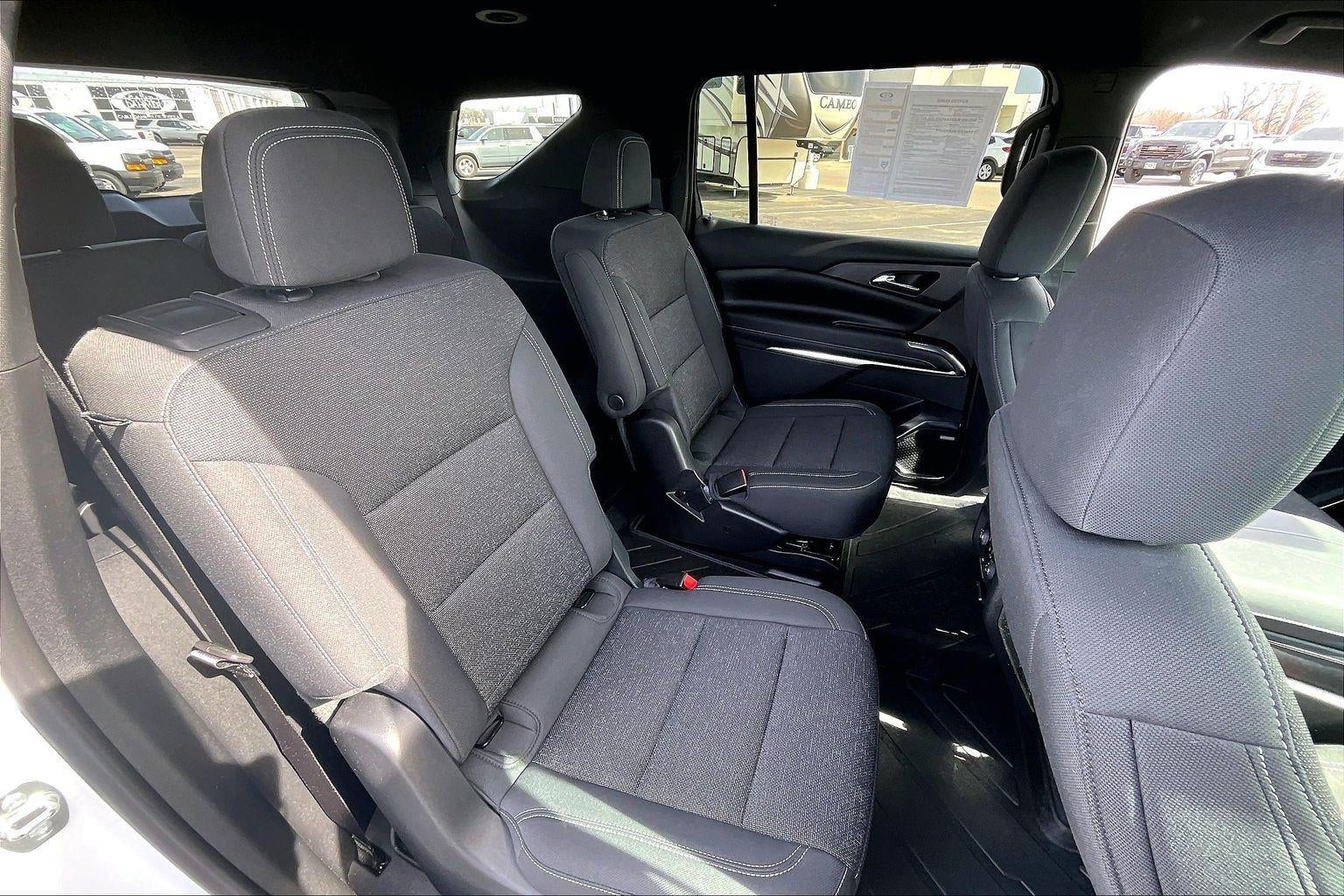 2024 Chevrolet Traverse LT