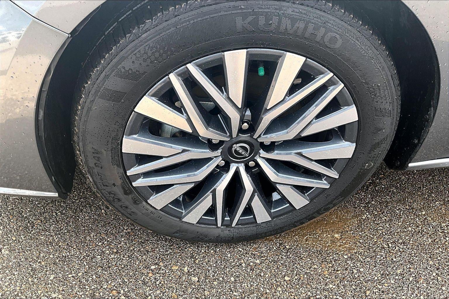 2025 Nissan Altima SV