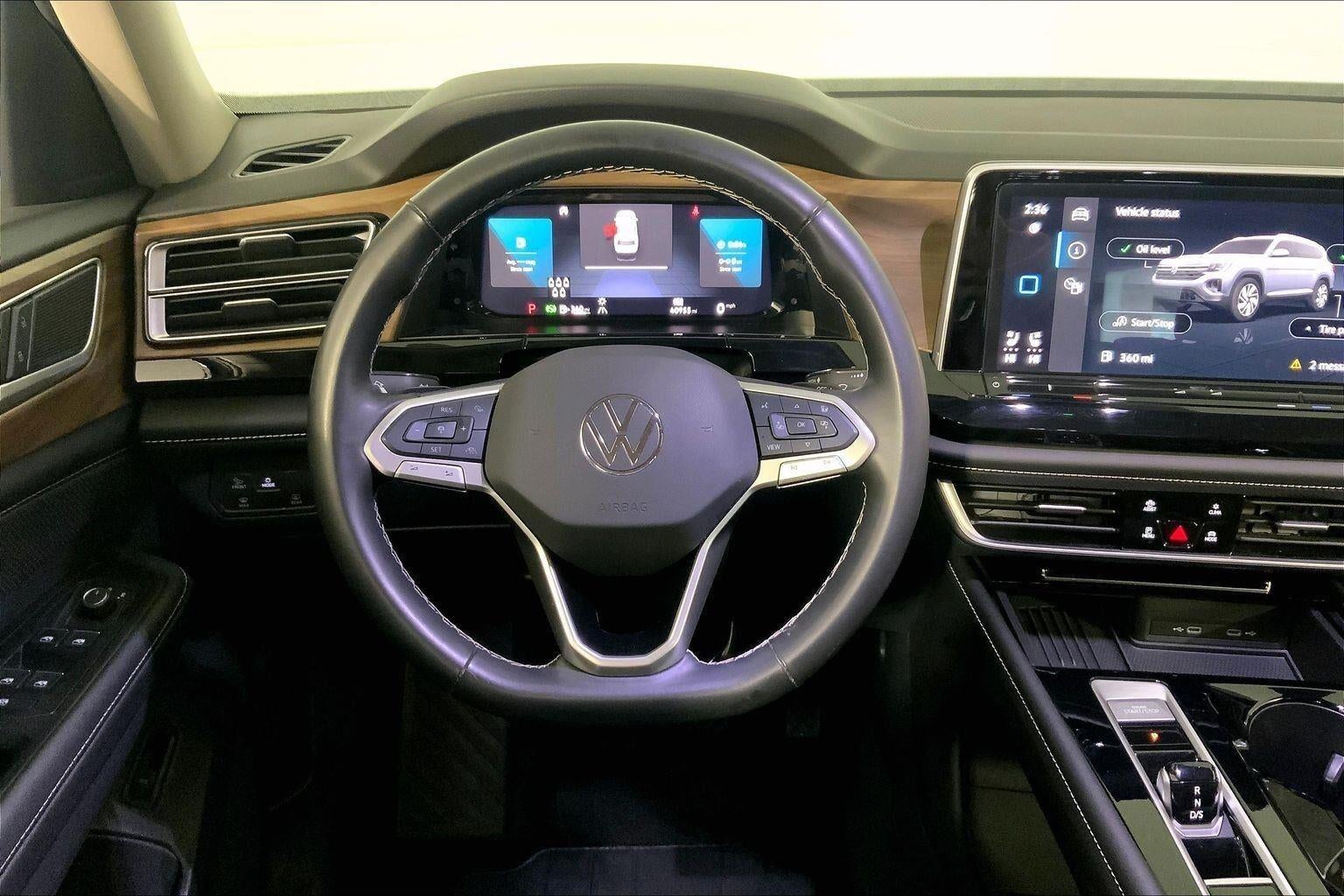 2025 Volkswagen Atlas 2.0T SE w/Technology