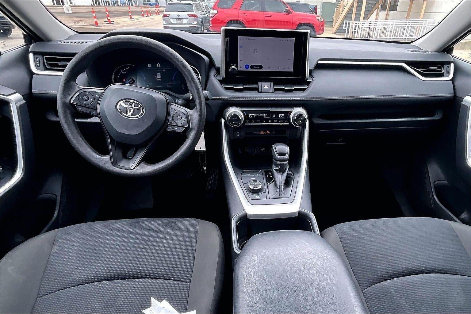 2025 Toyota RAV4 Hybrid LE