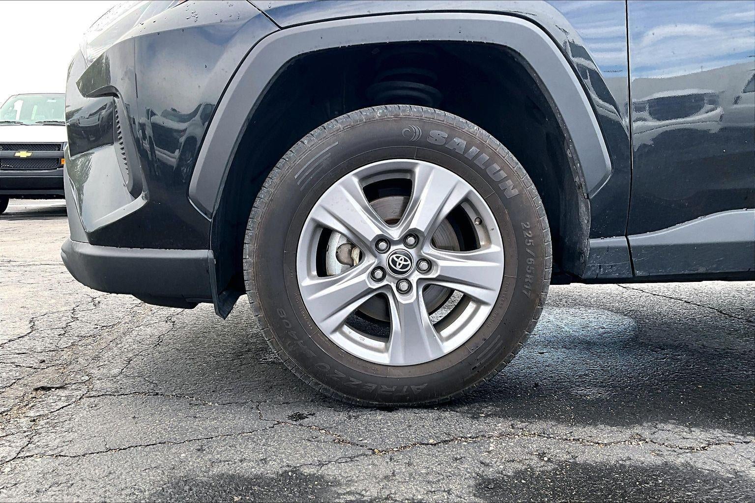 2025 Toyota RAV4 Hybrid LE