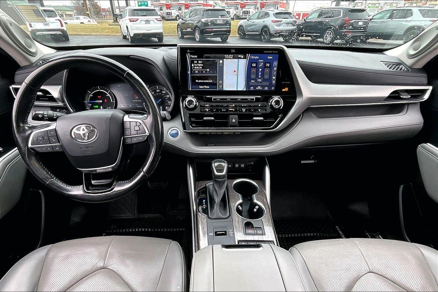 2021 Toyota Highlander Hybrid Platinum