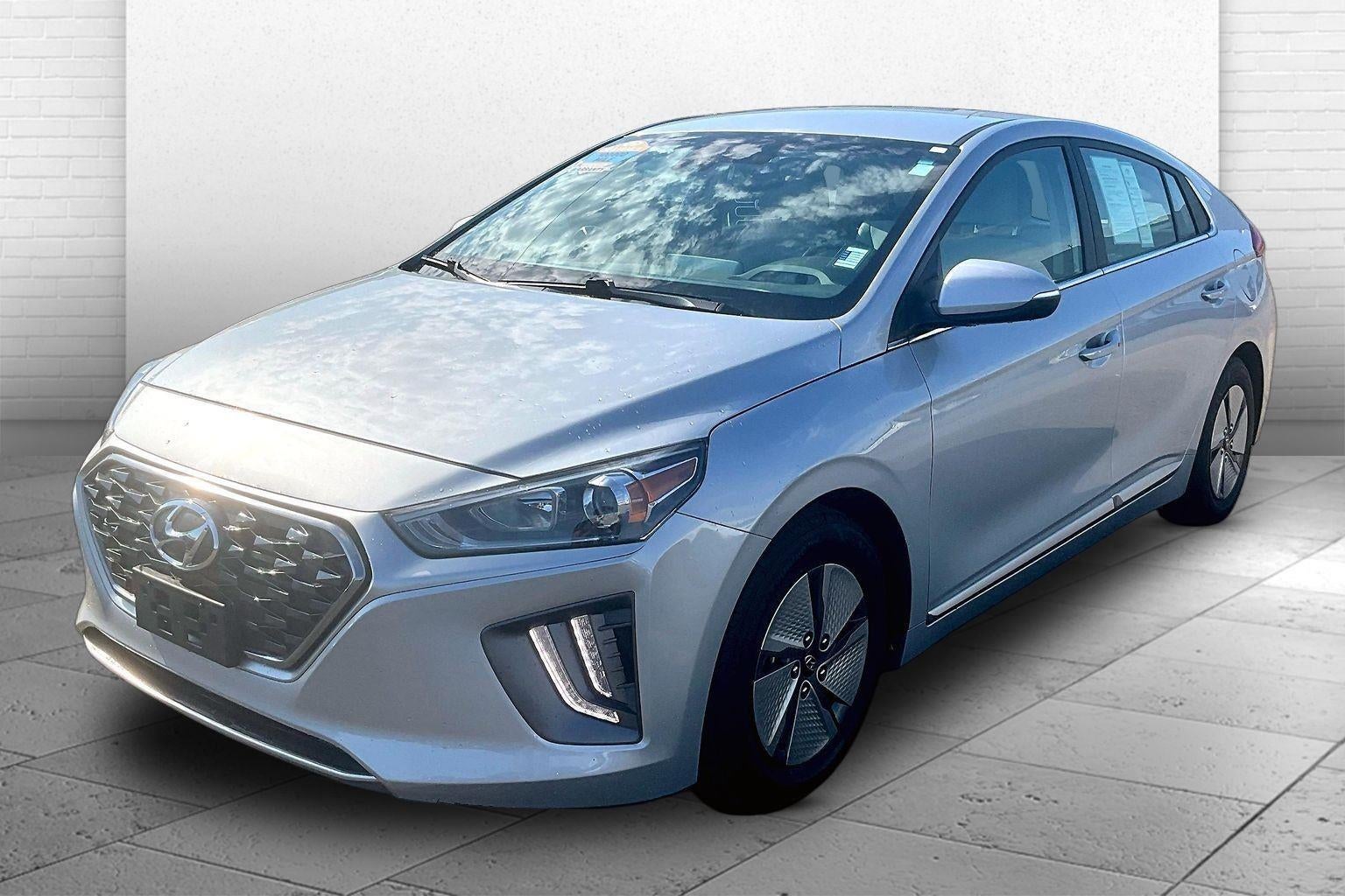 2022 Hyundai Ioniq Hybrid SE