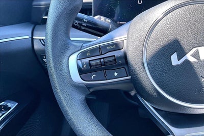 2025 Kia K5 LXS