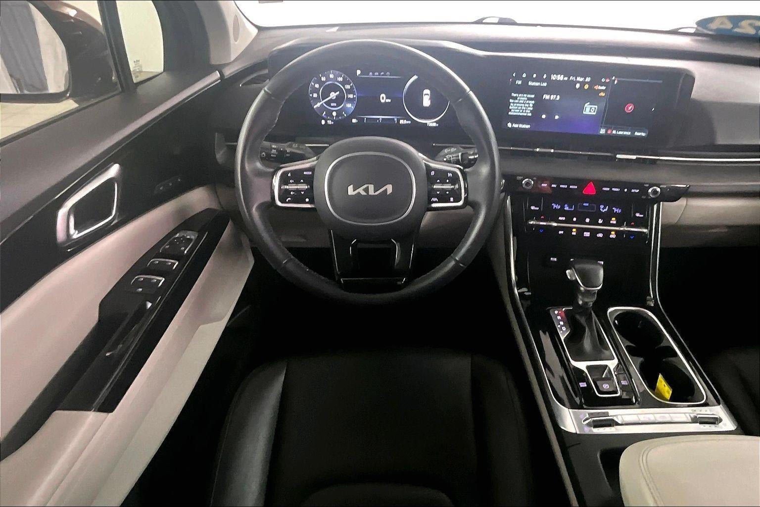 2023 Kia Carnival SX
