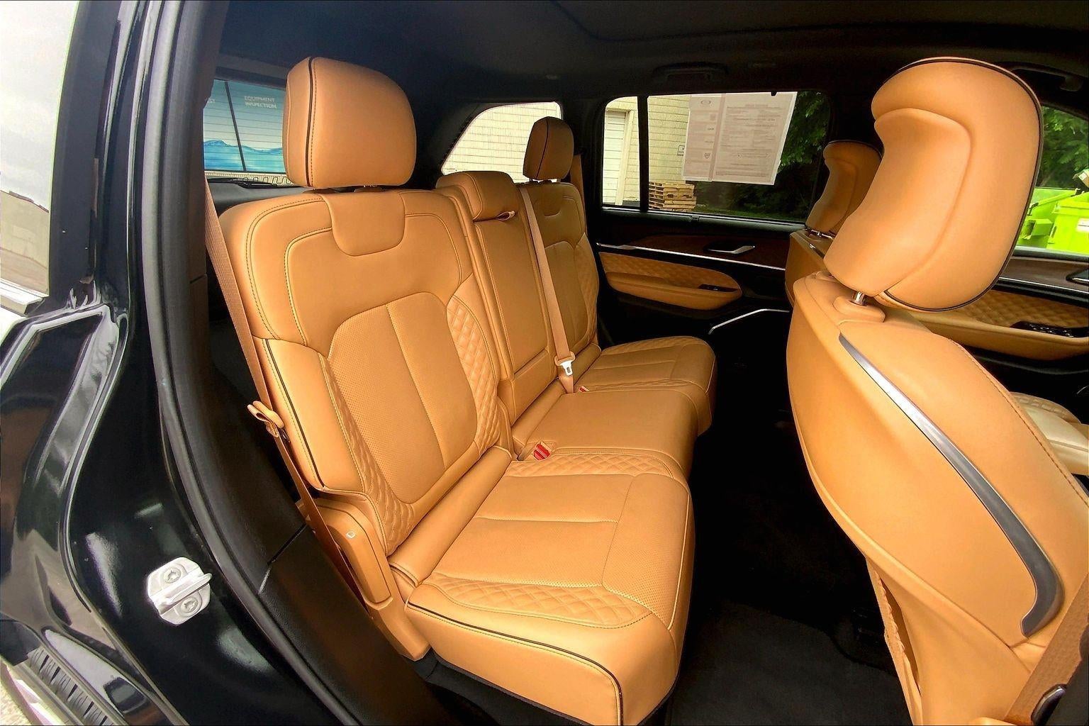 2023 Jeep Grand Cherokee Summit