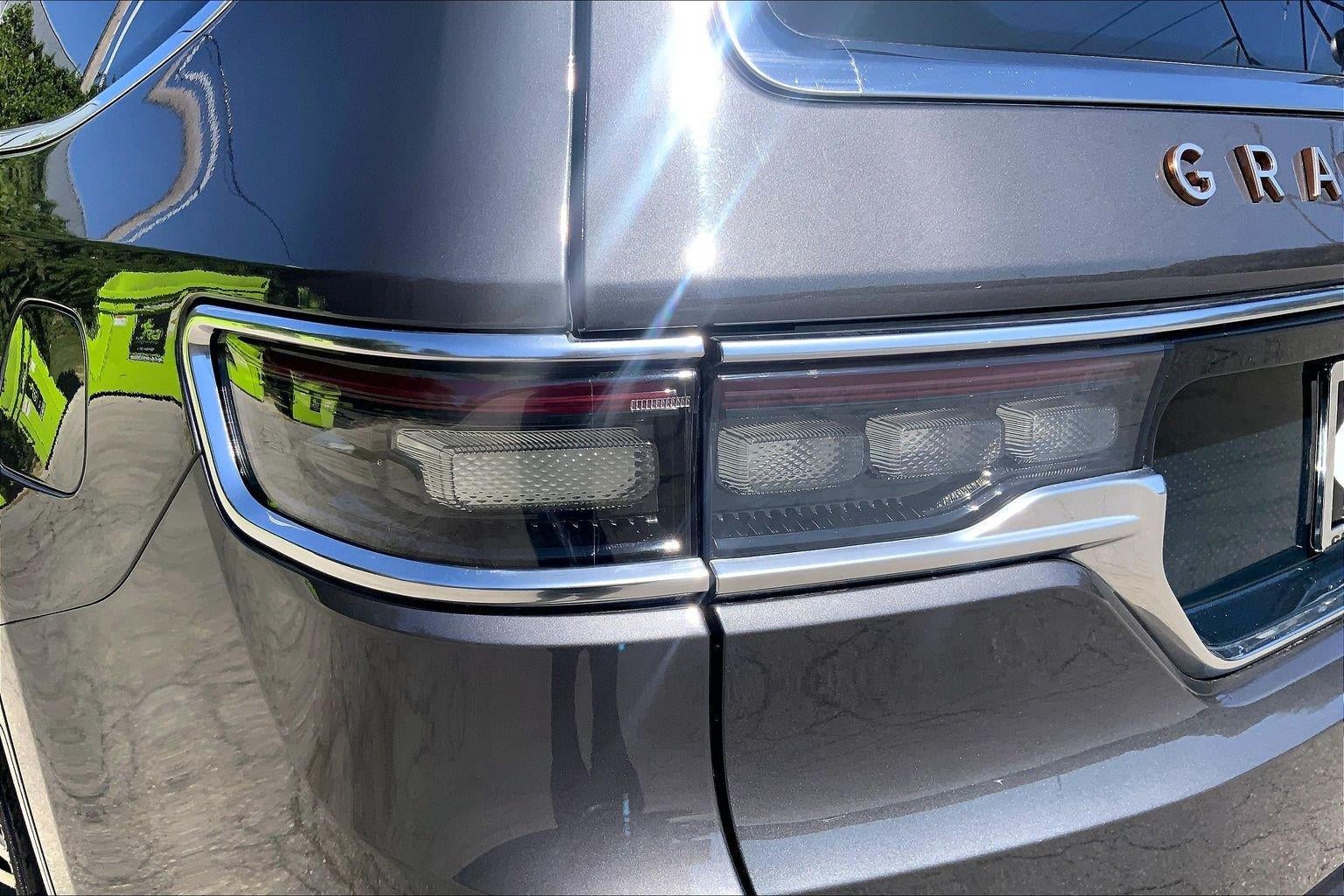 2022 Jeep Grand Wagoneer Series III