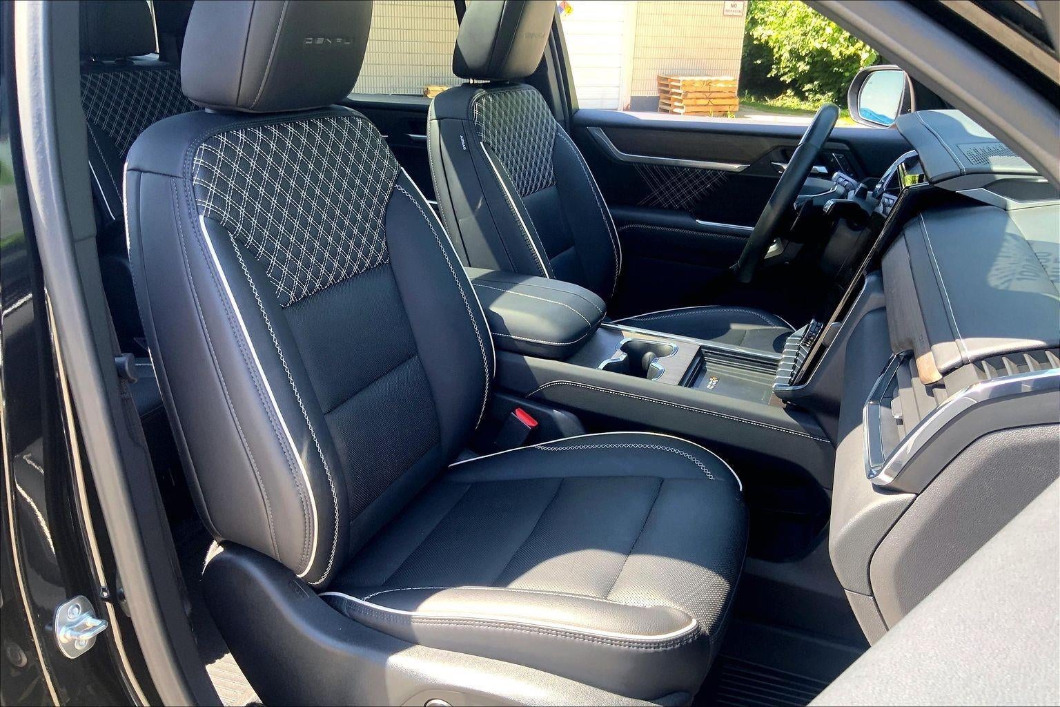 2025 GMC Acadia Denali