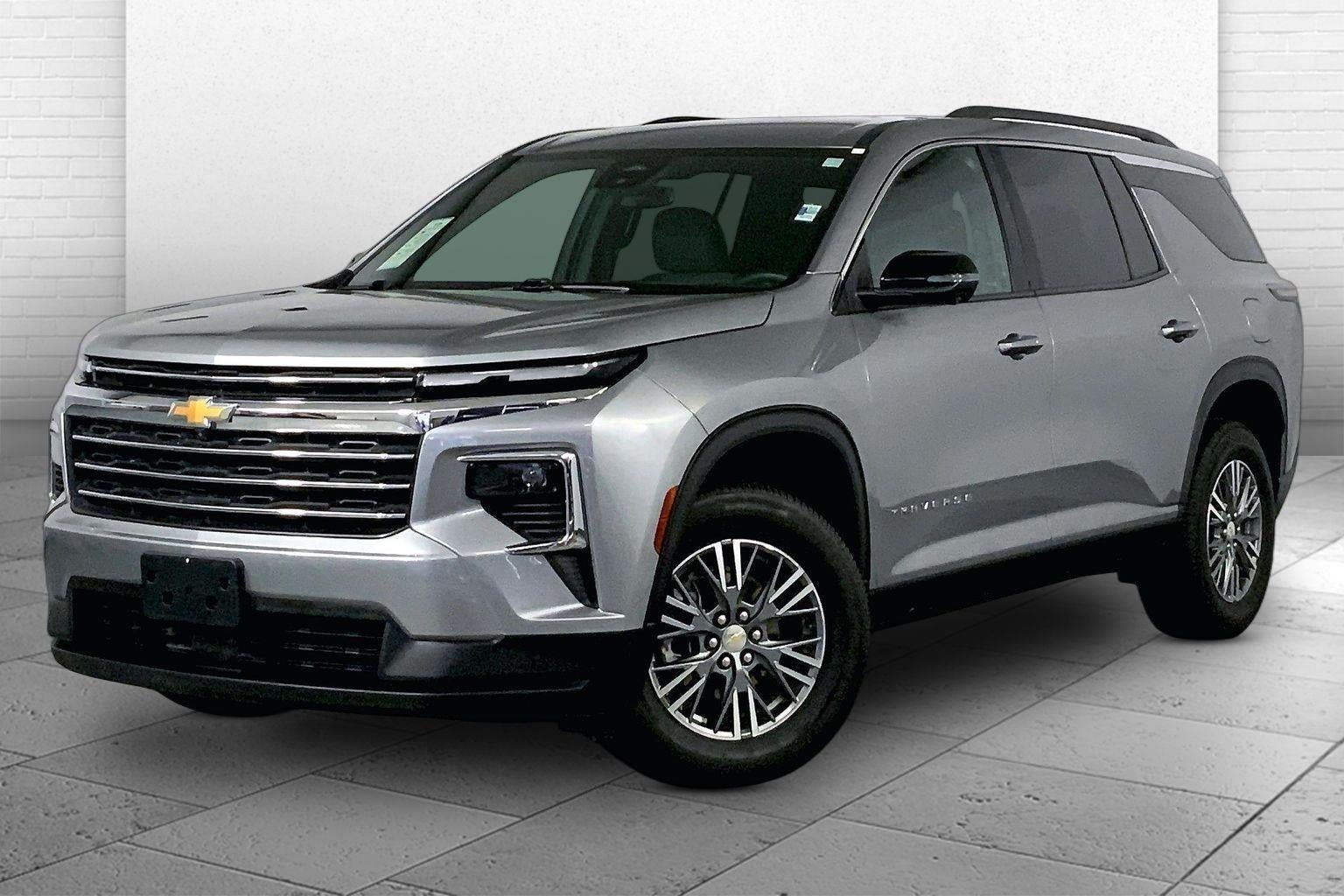 2024 Chevrolet Traverse LT