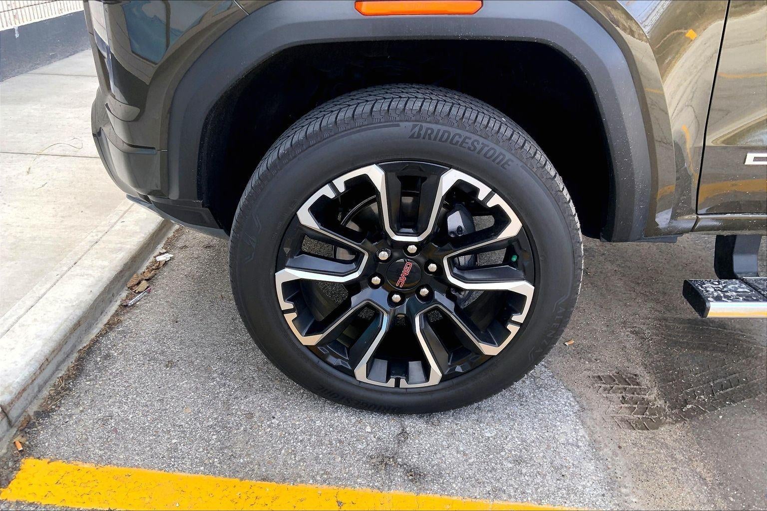 2023 GMC Canyon Denali