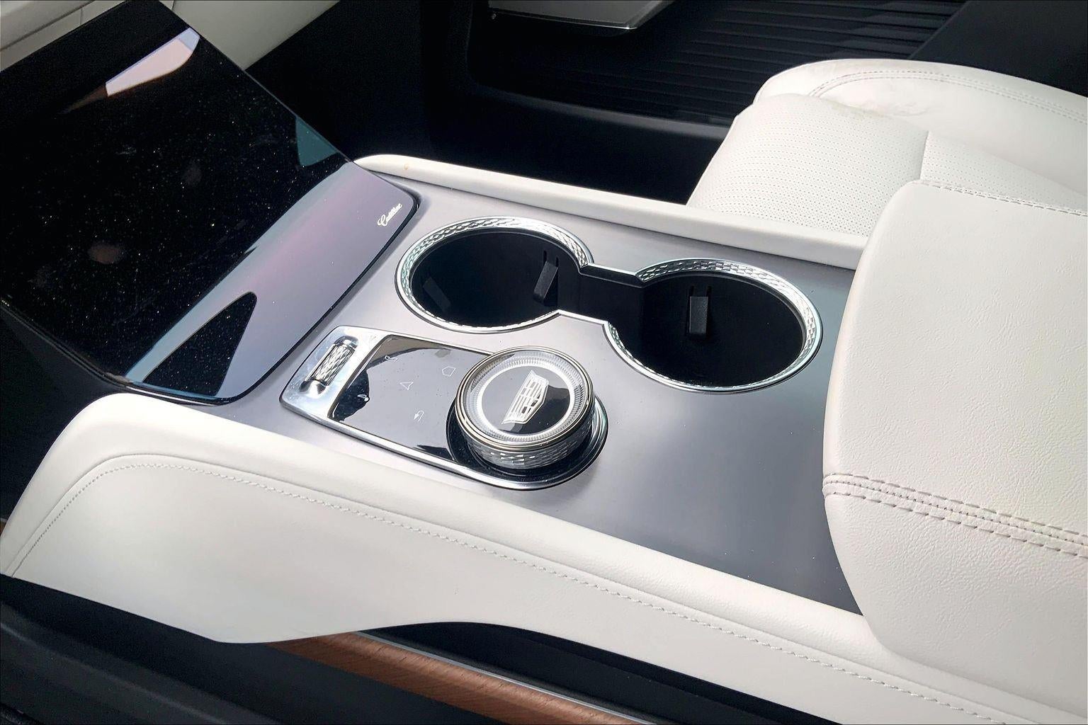 2026 Cadillac VISTIQ Sport