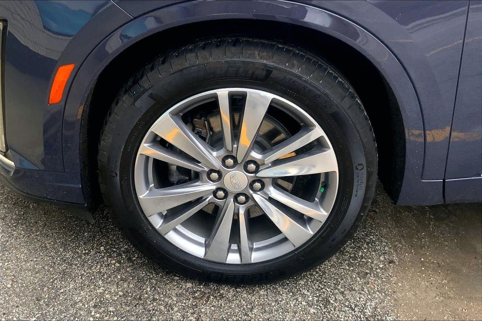 2025 Cadillac XT6 Premium Luxury