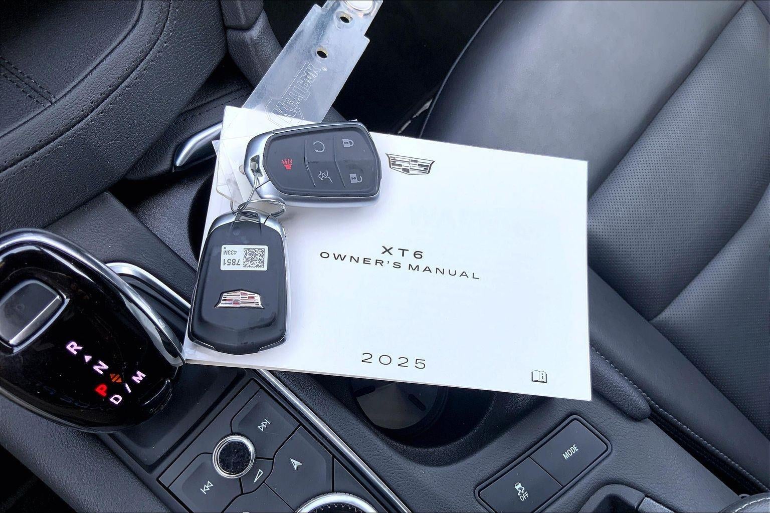 2025 Cadillac XT6 Sport
