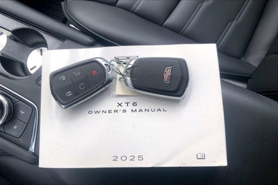 2025 Cadillac XT6 Sport