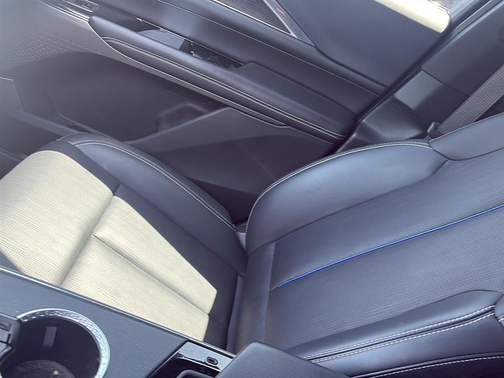 2024 Cadillac LYRIQ Luxury 1