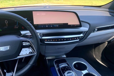 2024 Cadillac LYRIQ Luxury 1