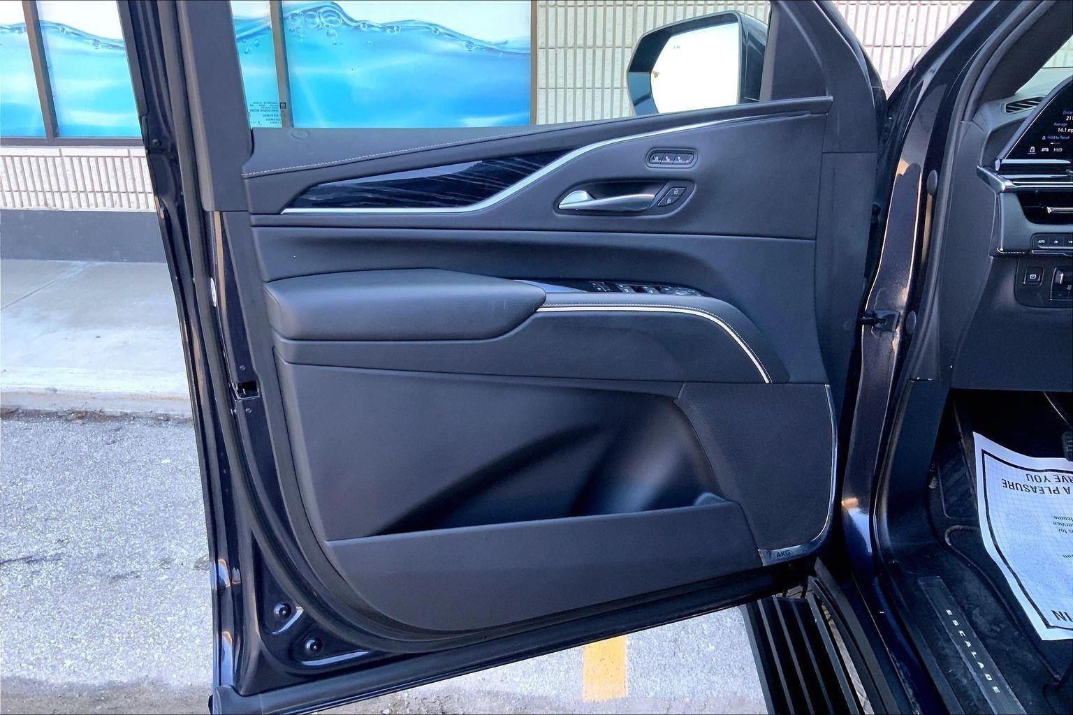 2023 Cadillac Escalade ESV Sport