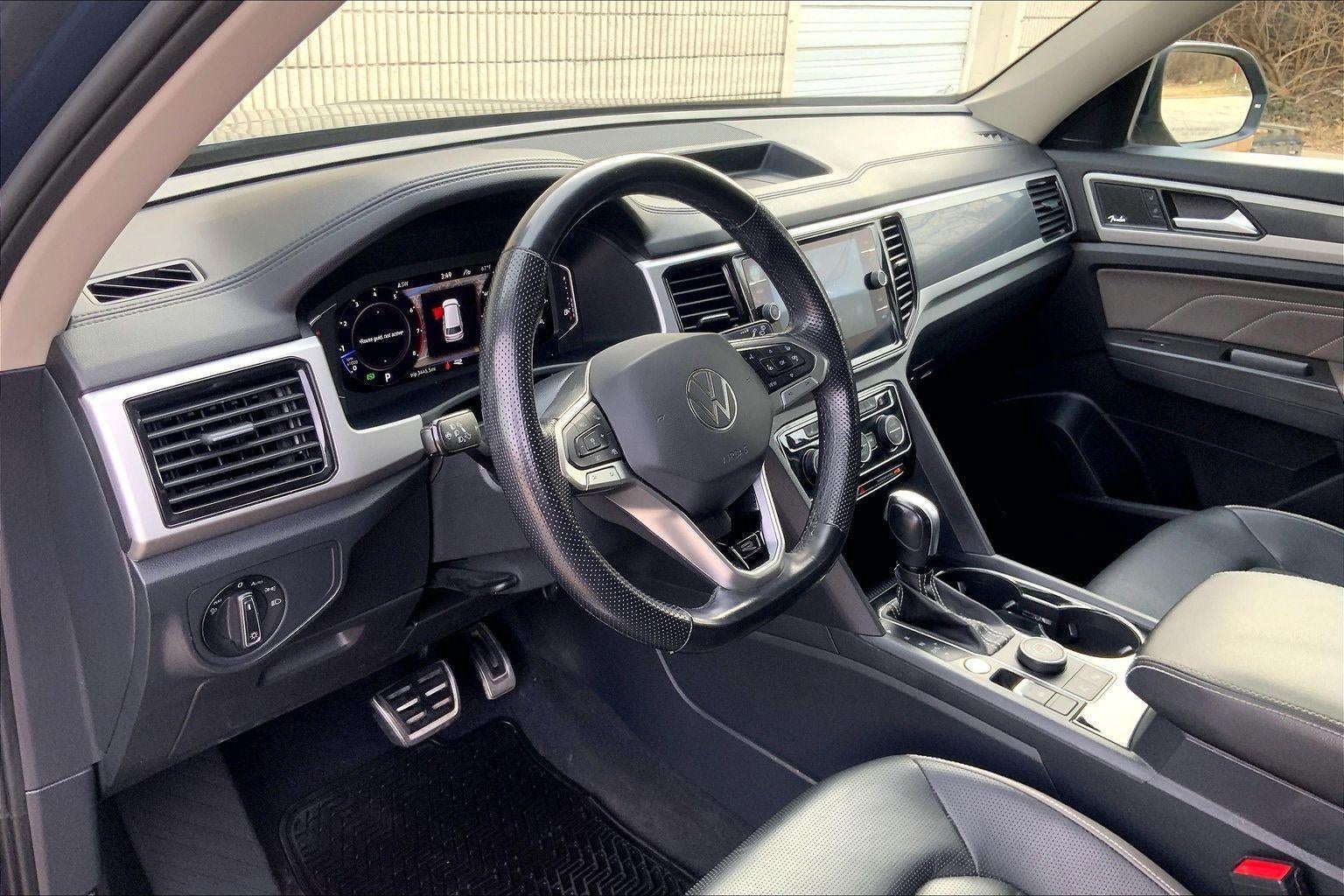 2023 Volkswagen Atlas 3.6L V6 SEL Premium R-Line