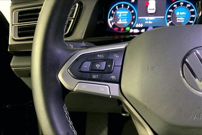 2025 Volkswagen Atlas Cross Sport 2.0T SE w/Technology