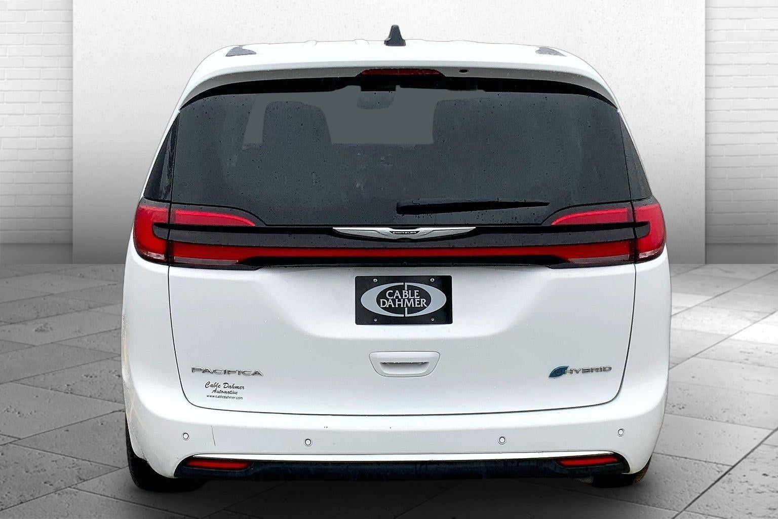 2024 Chrysler Pacifica Hybrid Select