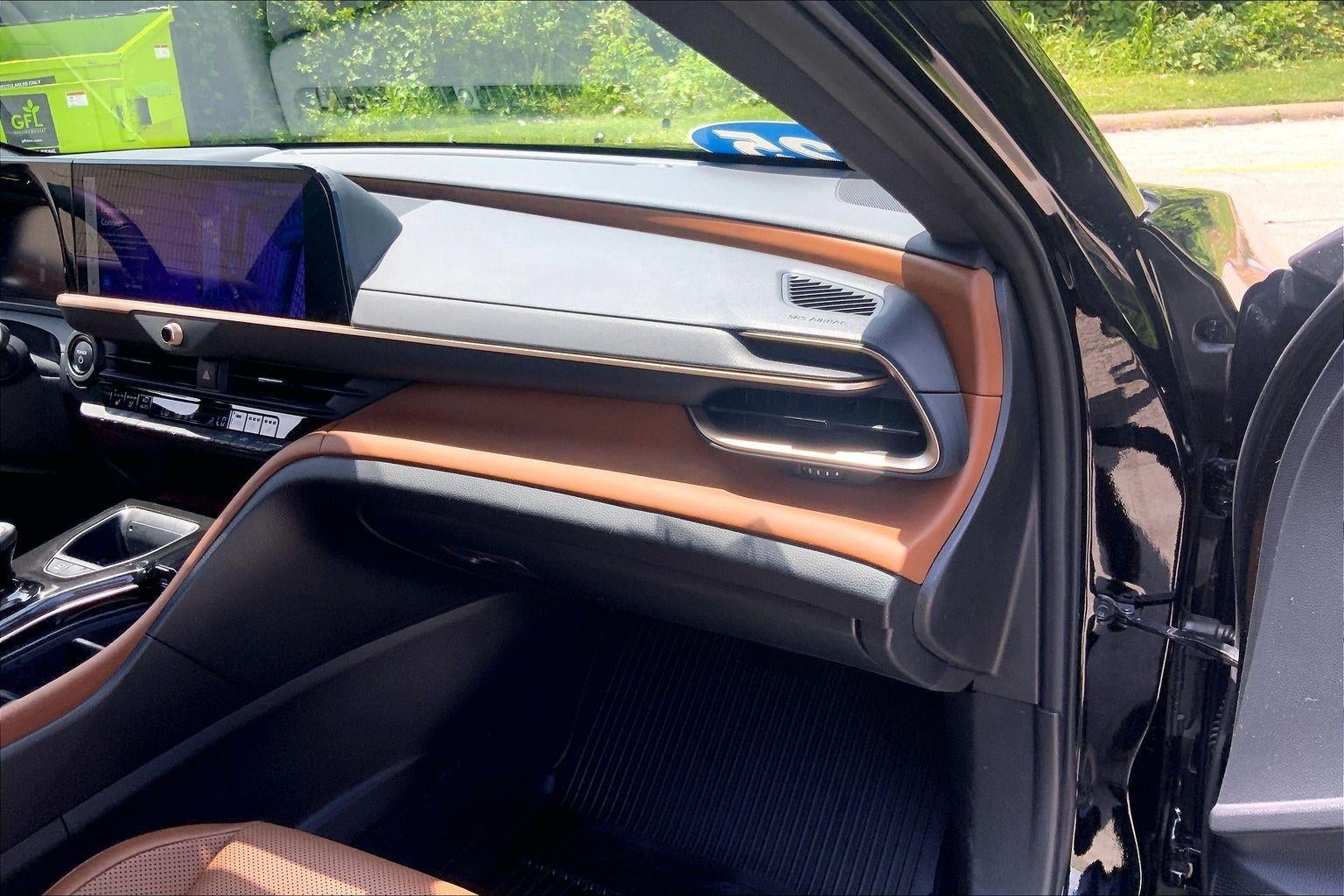 2025 Toyota Crown Signia XLE