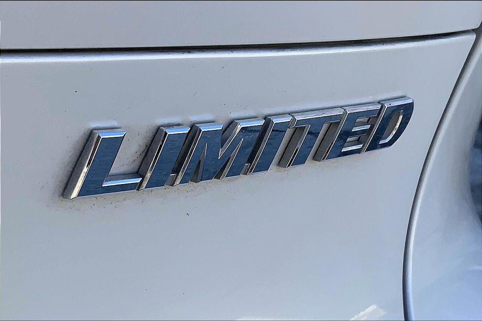 2023 Toyota Venza LE