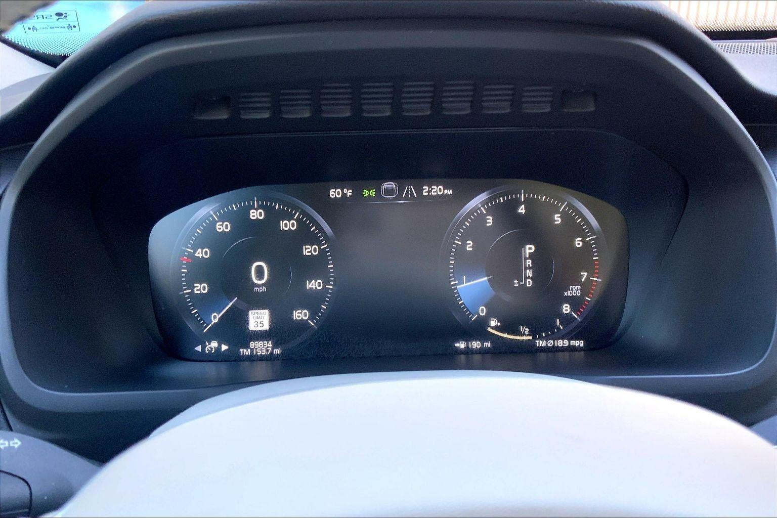 2021 Volvo XC90 Momentum