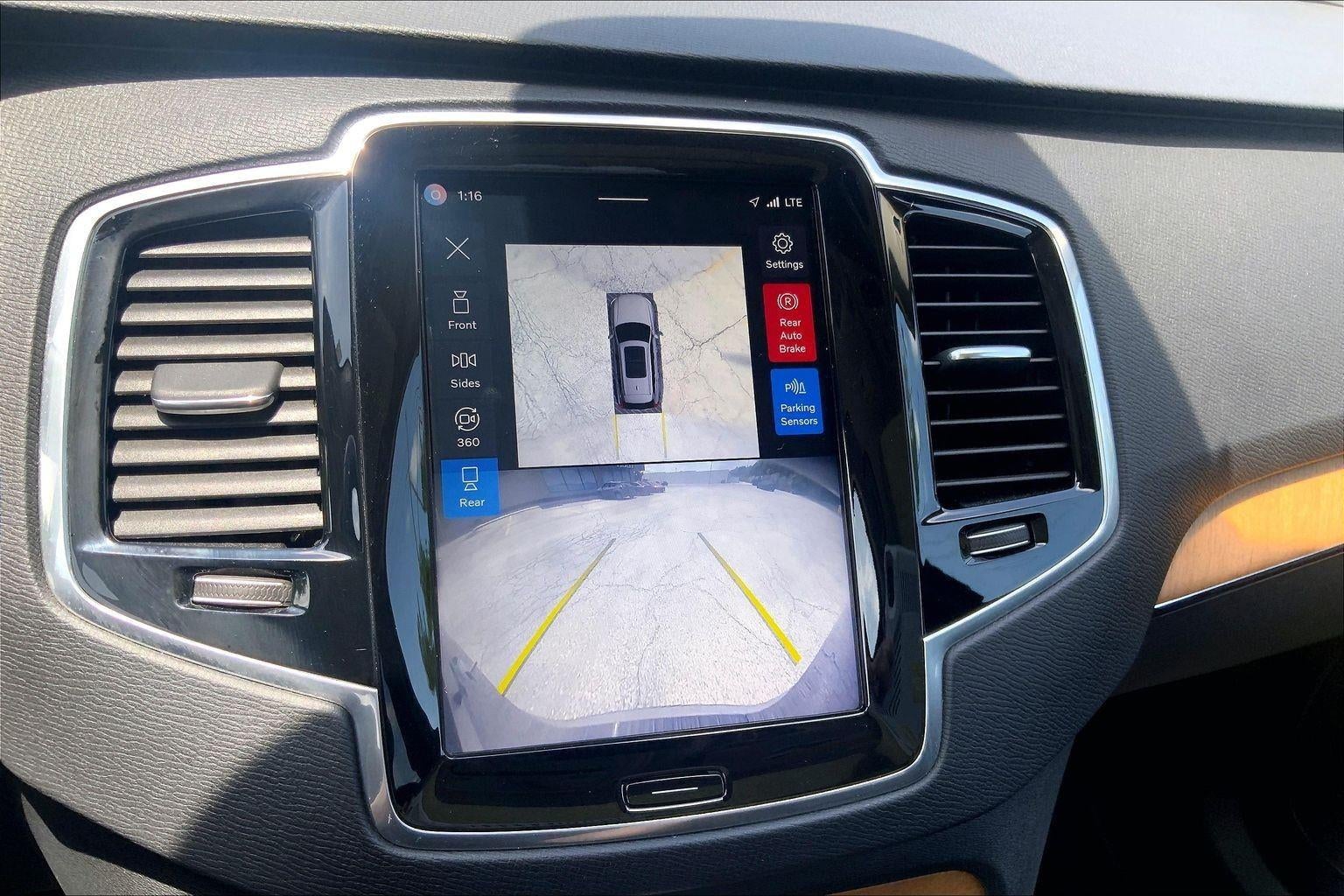 2024 Volvo XC90 Plus Bright Theme