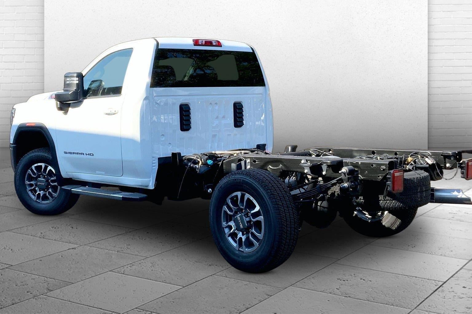 2026 GMC Sierra 3500 HD SLE