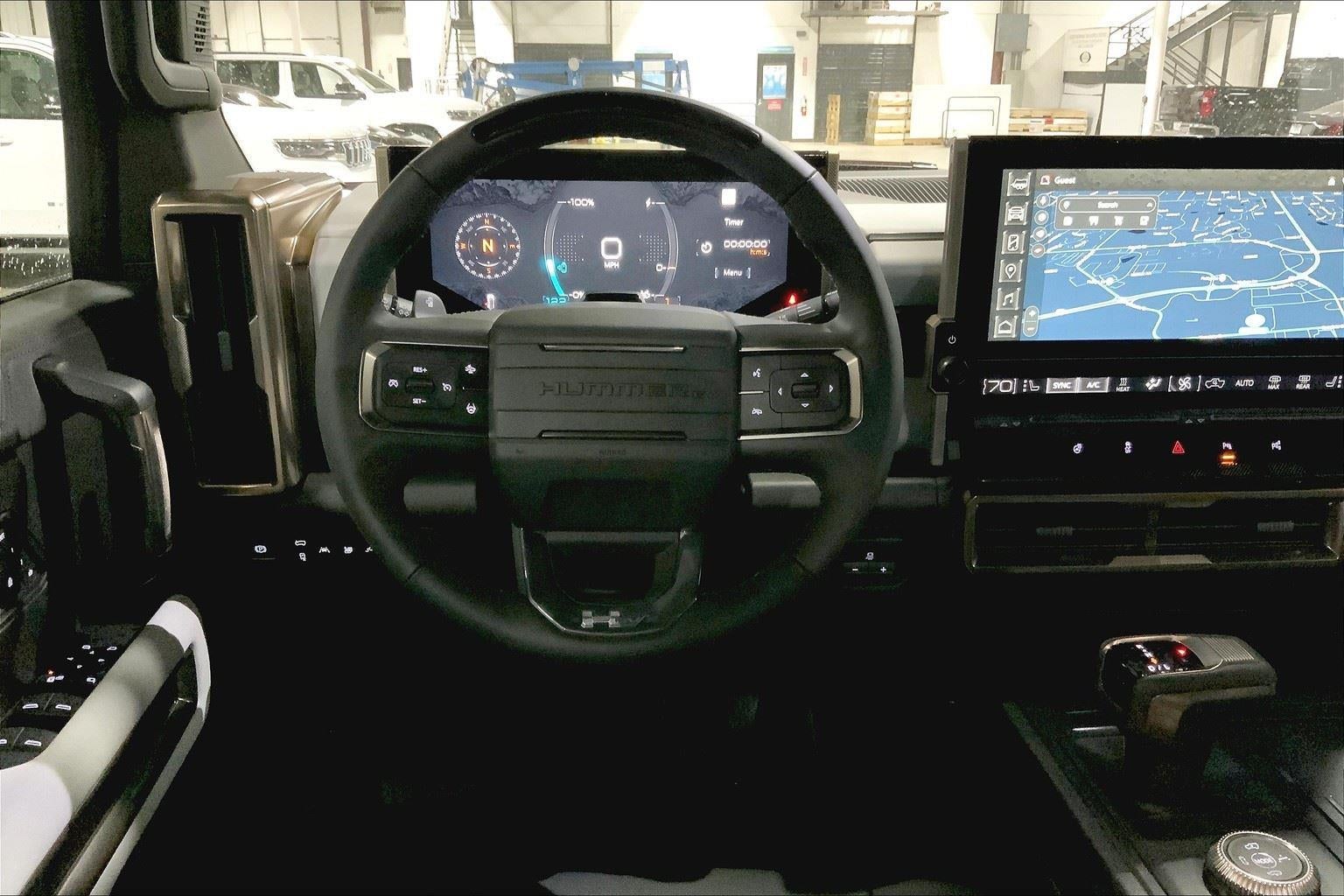 2025 GMC HUMMER EV SUV 2X