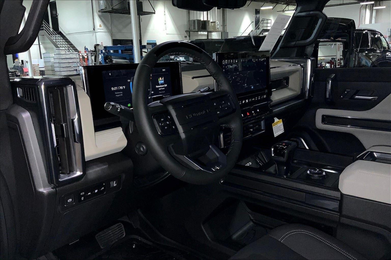 2026 GMC HUMMER EV SUV 2X