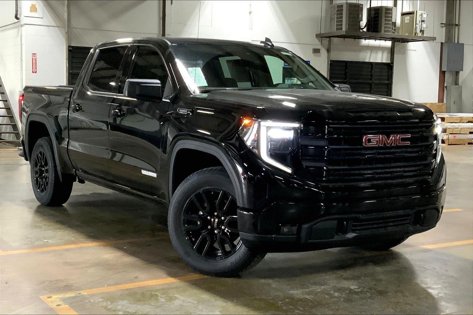 2025 GMC Sierra 1500 Elevation