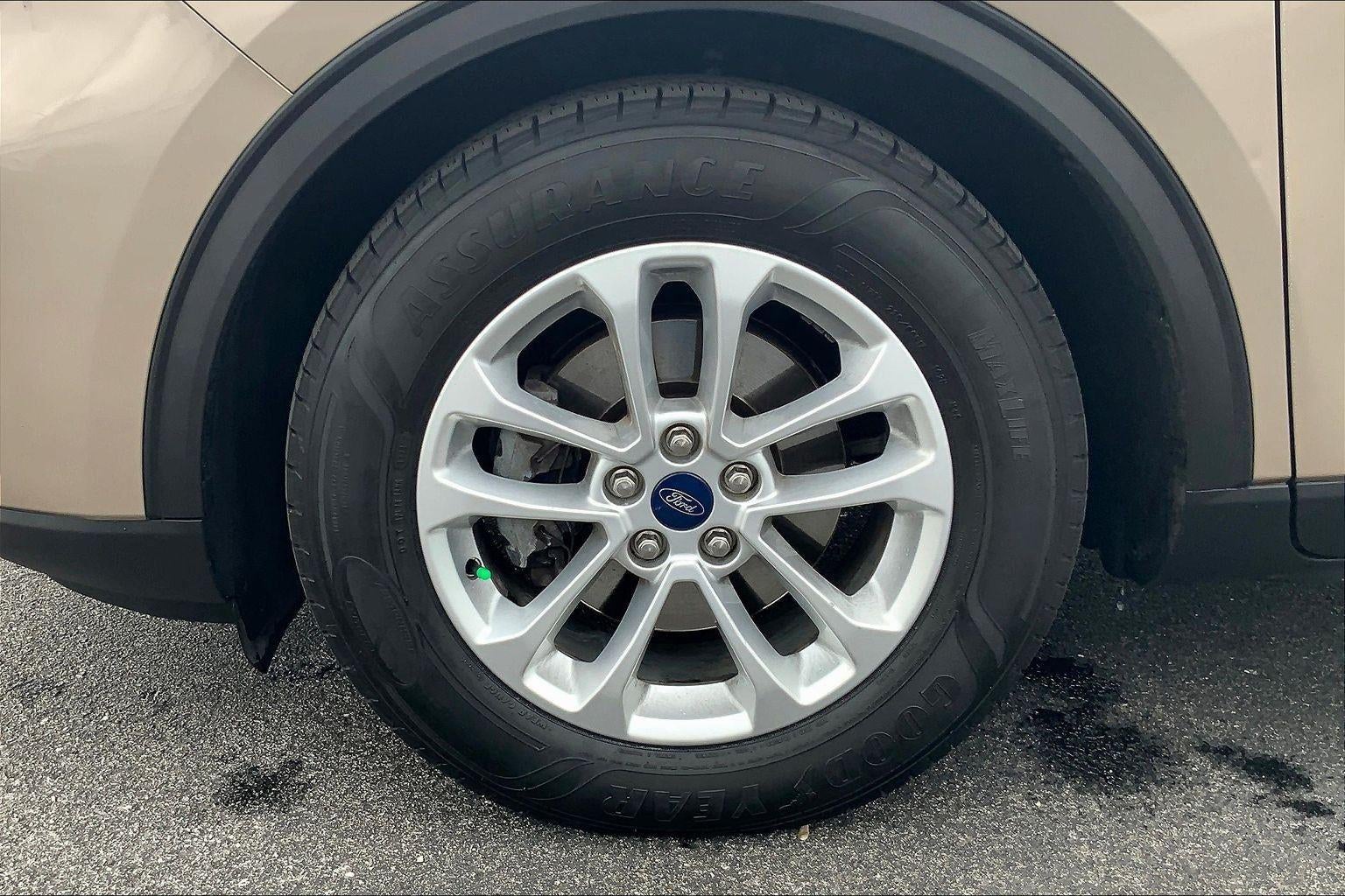 2020 Ford Escape SE